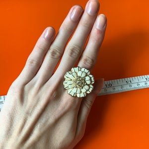 Gorgeous vintage floral ring! Size 5